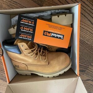 Brand new Timberland PRO SAWHORSE size 38.5
6.5M
TB092628
Safety boots
